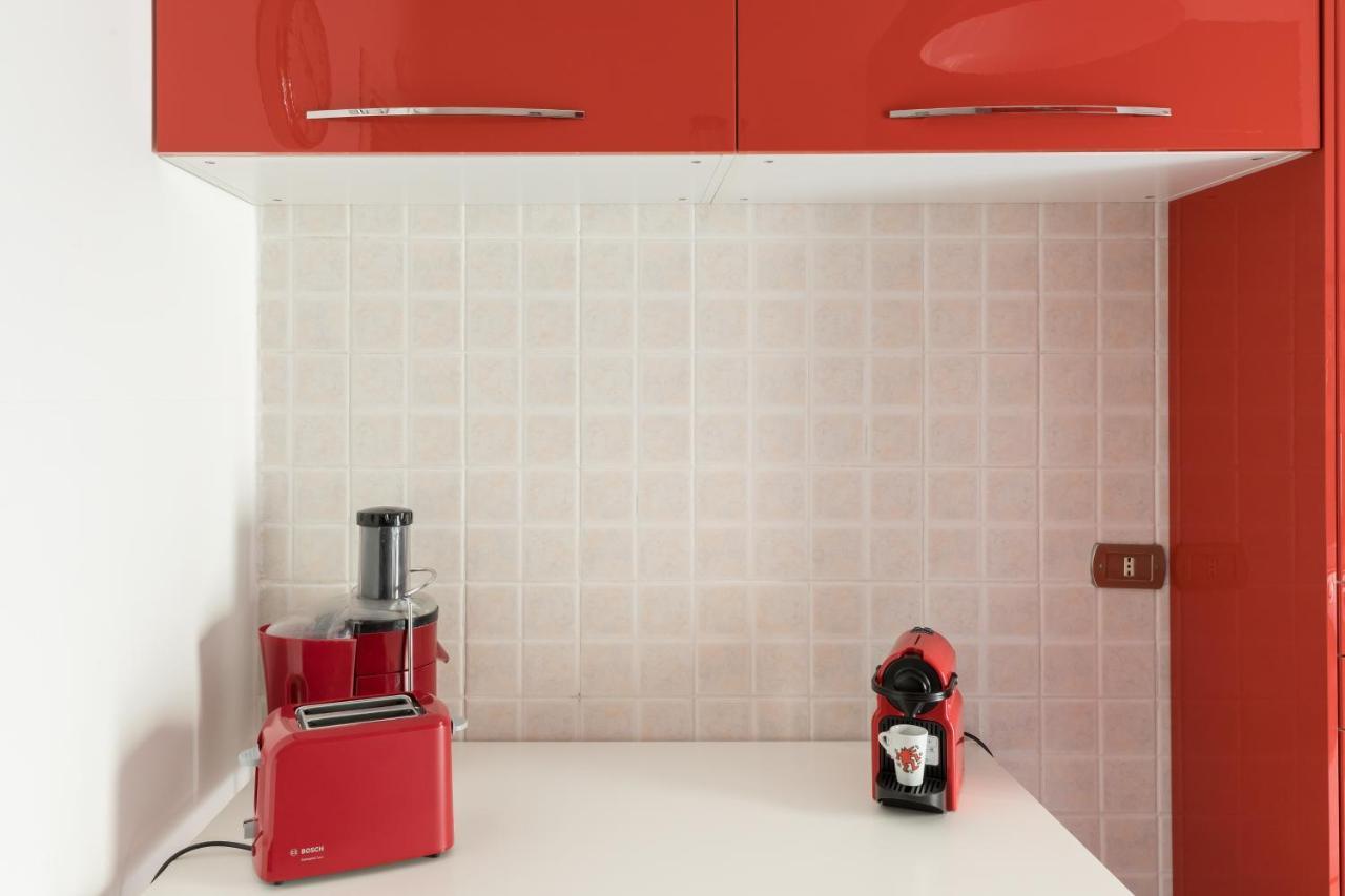 Amoretti Apartment, 6 Persone, 3 Camere, 2 Bagni, Balcone, Wi-Fi, Metro B Monti Tiburtini Rome Buitenkant foto