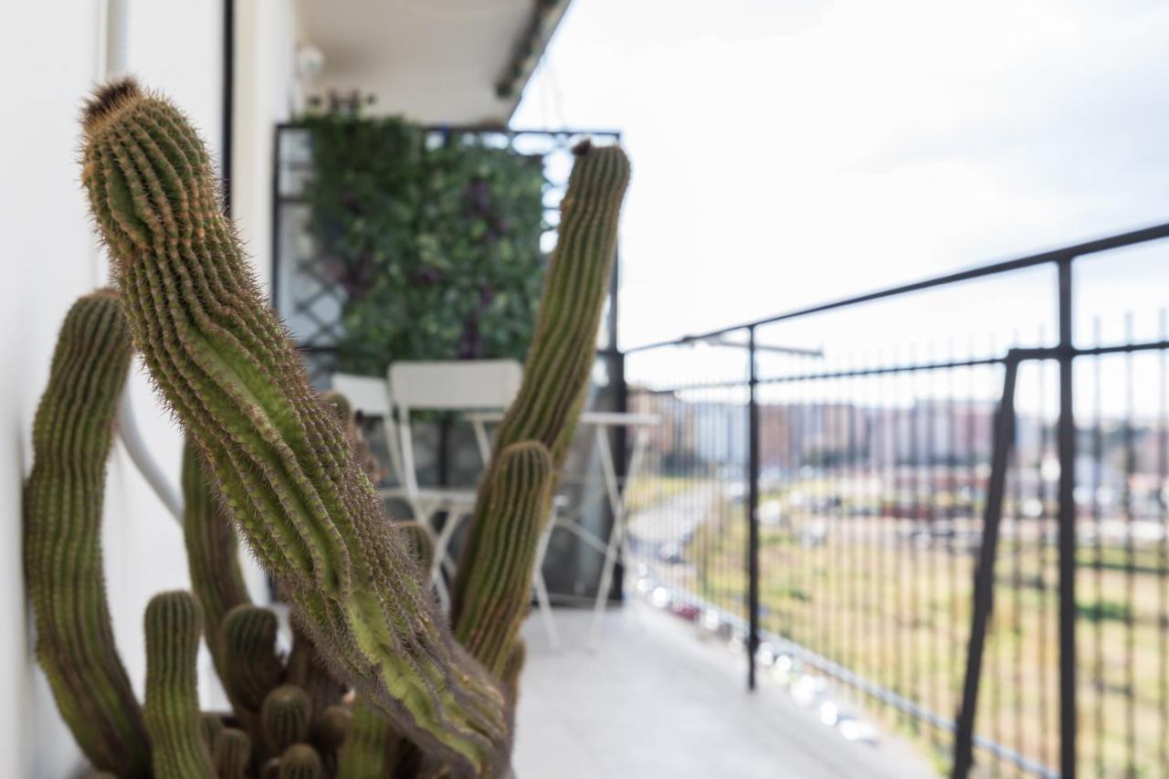 Amoretti Apartment, 6 Persone, 3 Camere, 2 Bagni, Balcone, Wi-Fi, Metro B Monti Tiburtini Rome Buitenkant foto