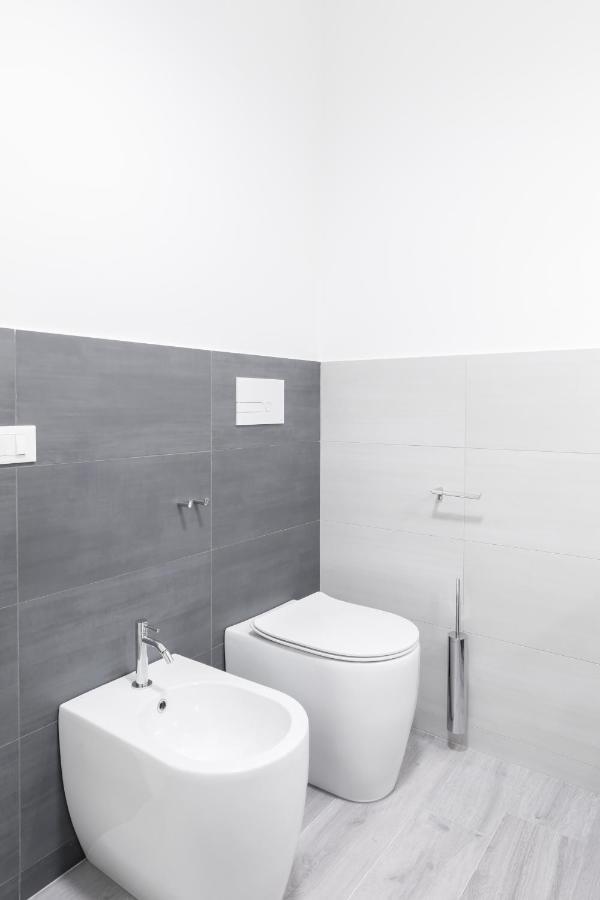 Amoretti Apartment, 6 Persone, 3 Camere, 2 Bagni, Balcone, Wi-Fi, Metro B Monti Tiburtini Rome Buitenkant foto